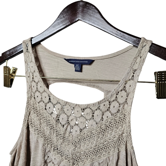 American Eagle Lacey Open Back Top. Perfect Condition! - Picture 2 of 4
